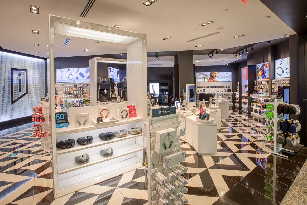 iStore electronics for sale at SFO